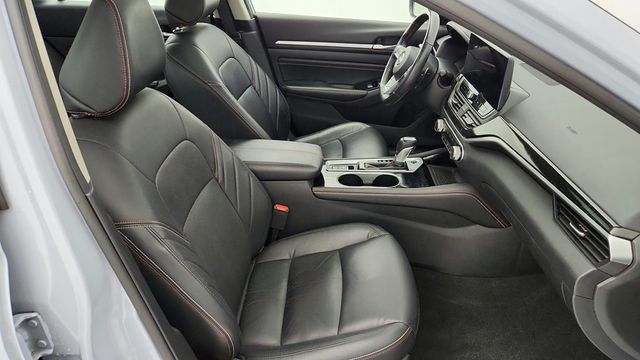 2023 Nissan Altima 2.5 SR AWD Sedan with Premium Package - 22948650 - 24