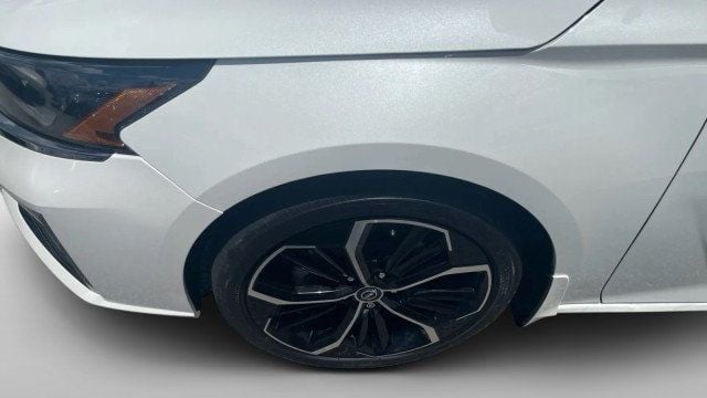 2023 Nissan Altima 2.5 SR Sedan - 23049972 - 1