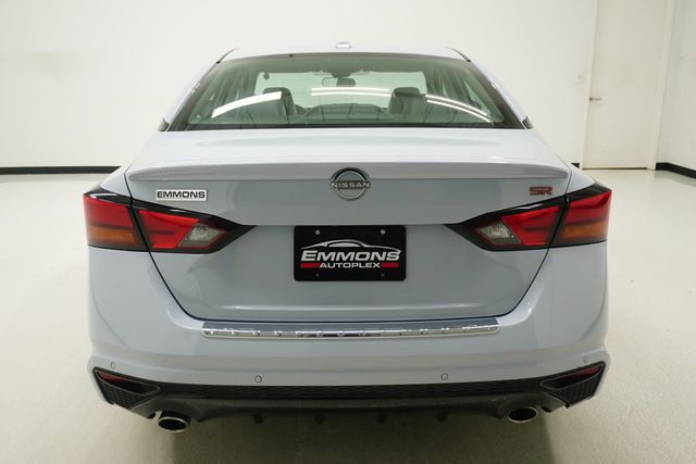 2023 Nissan Altima 2.5 SR Sedan - 22999728 - 4