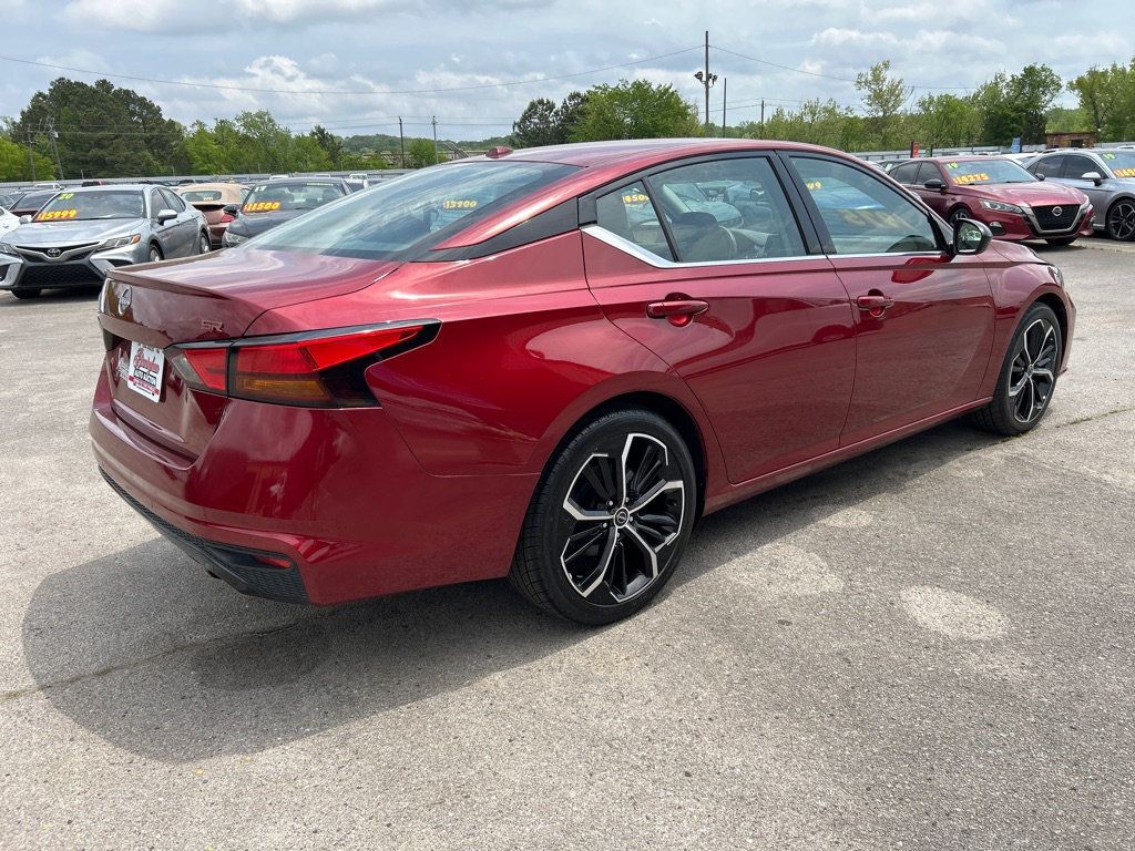 2023 Nissan Altima 2.5 SR photo 4