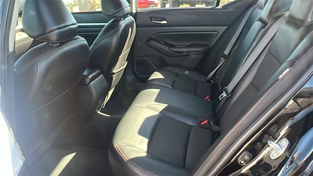 2023 Nissan Altima 2.5 SR Sedan - 22929765 - 18