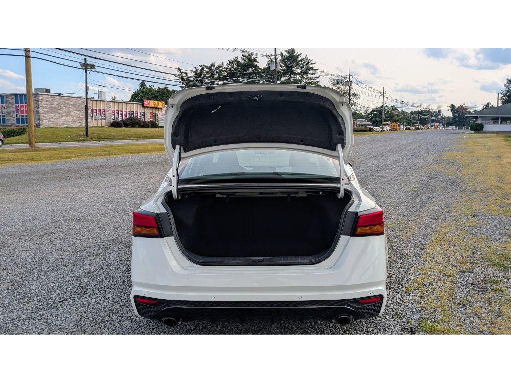2023 Nissan Altima 2.5 SR photo 12
