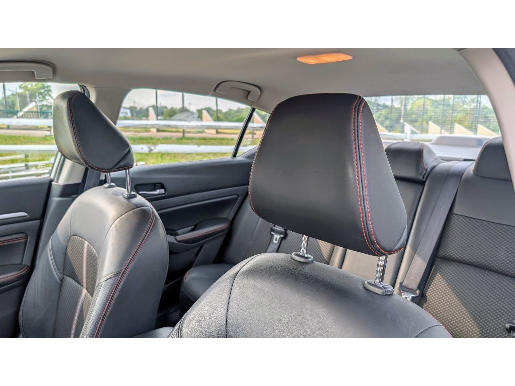 2023 Nissan Altima 2.5 SR photo 14