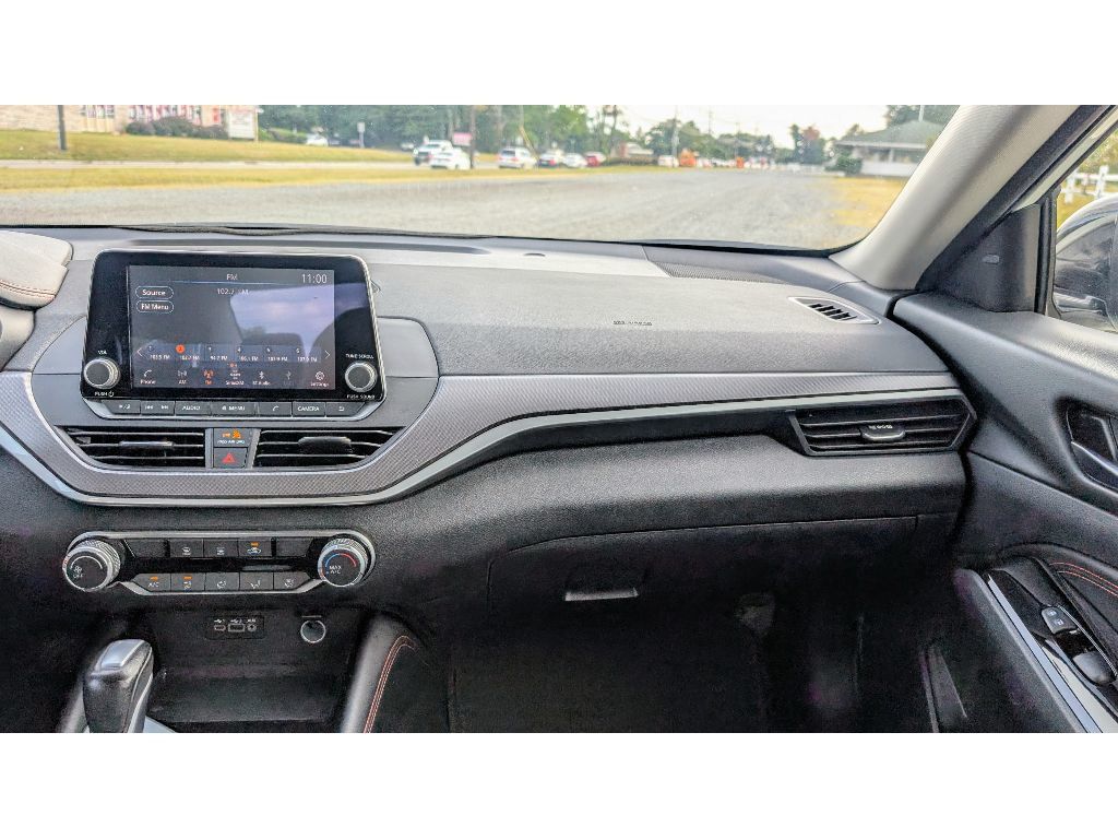 2023 Nissan Altima 2.5 SR photo 24