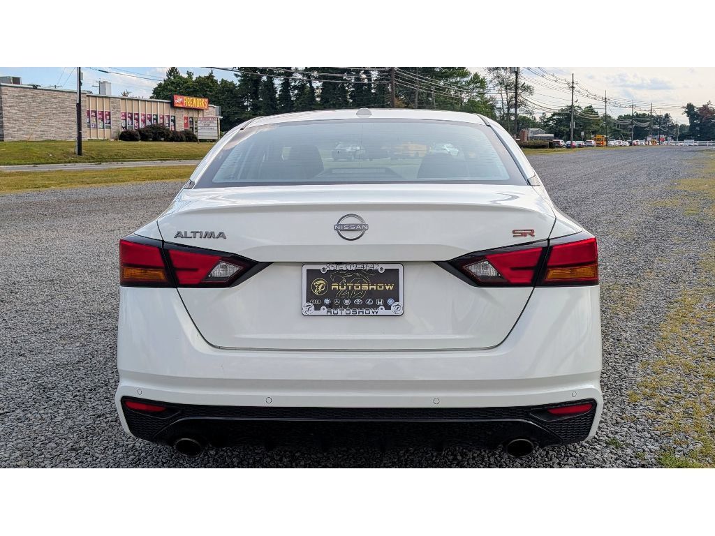 2023 Nissan Altima 2.5 SR photo 5