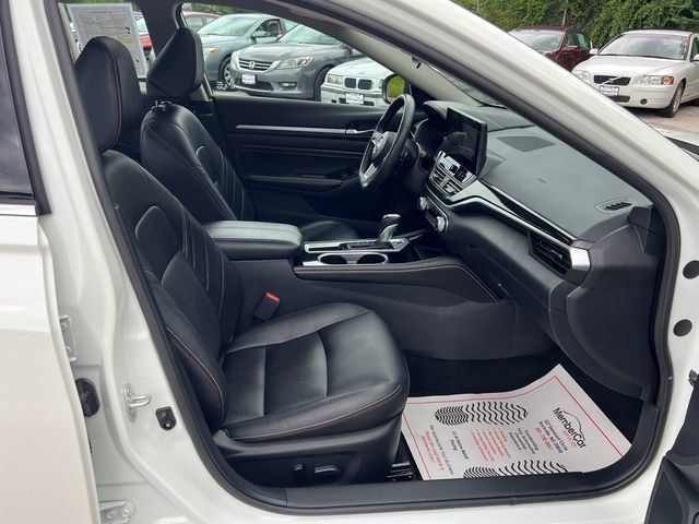 2023 Nissan Altima 2.5 SR Sedan - 23061512 - 19