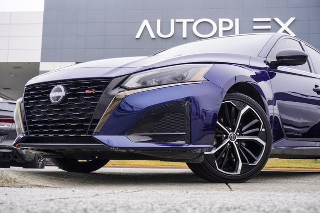 2023 Nissan Altima 2.5 SR Sedan - 22982436 - 1