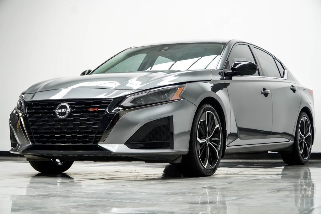 Nissan Altima photo 9