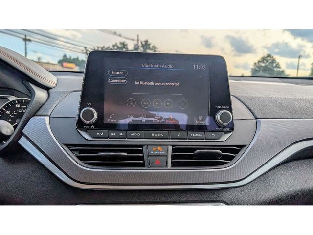 2023 Nissan Altima 2.5 SR Sedan - 22912741 - 19