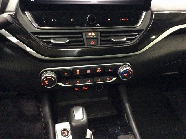 2023 Nissan Altima 2.5 SR Sedan - 22945202 - 19