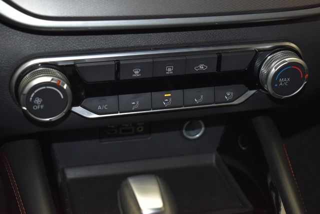 2023 Nissan Altima 2.5 SR Sedan - 22977507 - 19