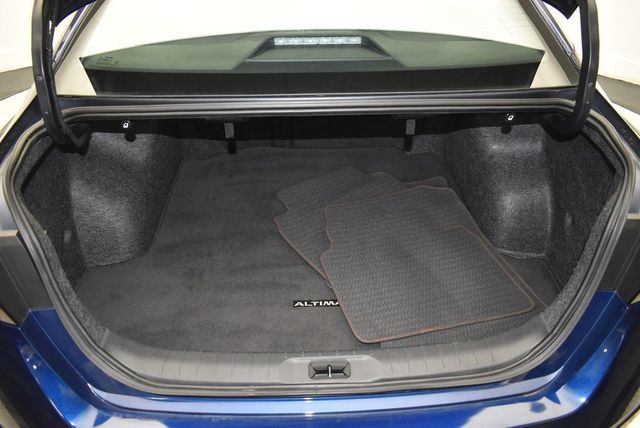 2023 Nissan Altima 2.5 SR Sedan - 22977507 - 35