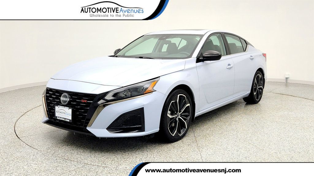 2023 Nissan Altima 2.5 SR Sedan with Premium Package - 22978778 | Video 1