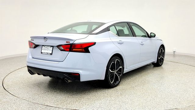 2023 Nissan Altima 2.5 SR Sedan with Premium Package - 22978778 - 4