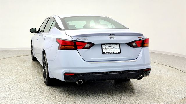 2023 Nissan Altima 2.5 SR Sedan with Premium Package - 22978778 - 5