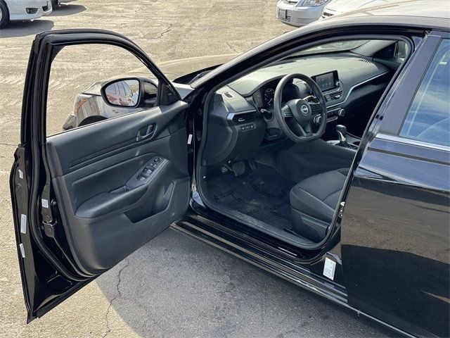 2023 Nissan Altima 2.5 S Sedan - 22750260 - 43