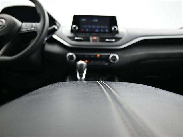 2023 Nissan Altima 2.5 photo 11