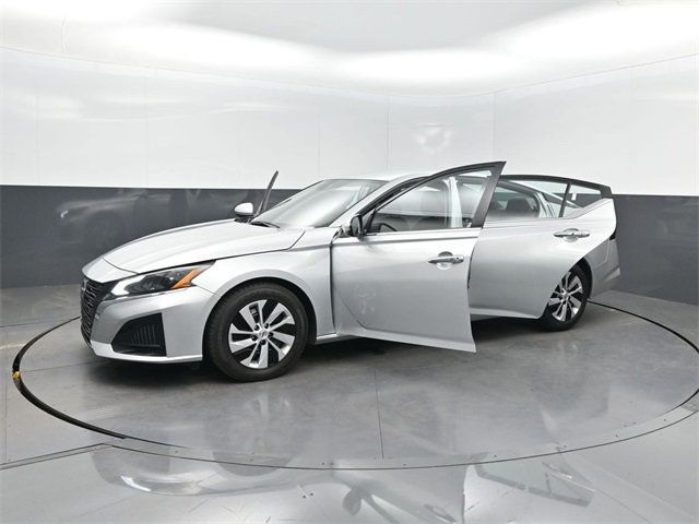 2023 Nissan Altima 2.5 photo 29