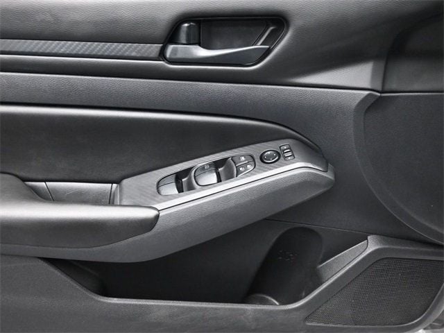 2023 Nissan Altima 2.5 photo 6