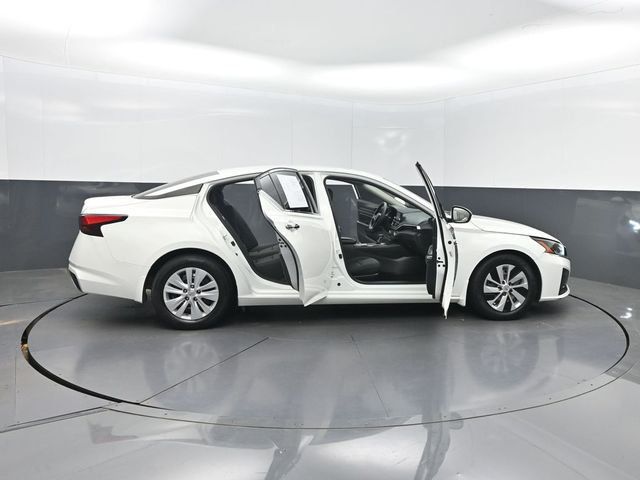 2023 Nissan Altima 2.5 S Sedan - 23019421 - 30