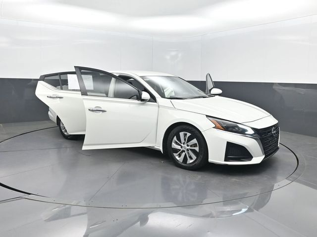 2023 Nissan Altima 2.5 S Sedan - 23019421 - 31
