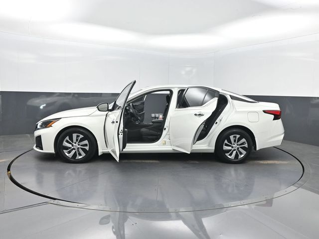 2023 Nissan Altima 2.5 S Sedan - 23019421 - 32