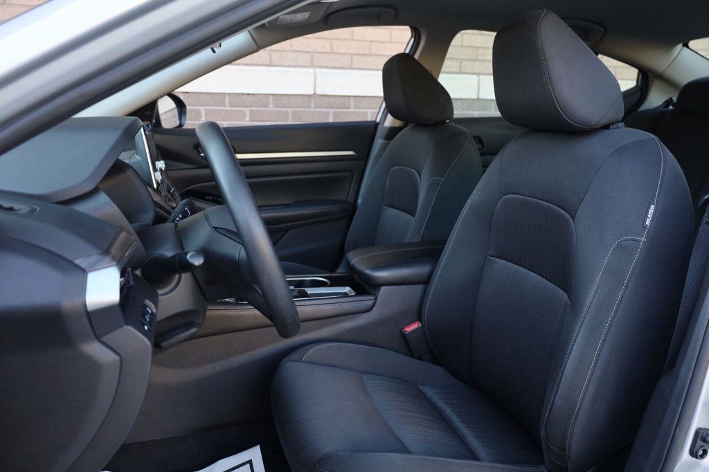 Nissan Altima photo 18