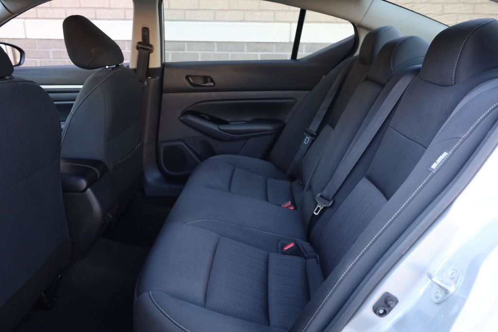 Nissan Altima photo 20