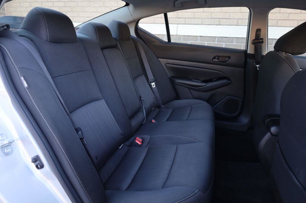 Nissan Altima photo 24
