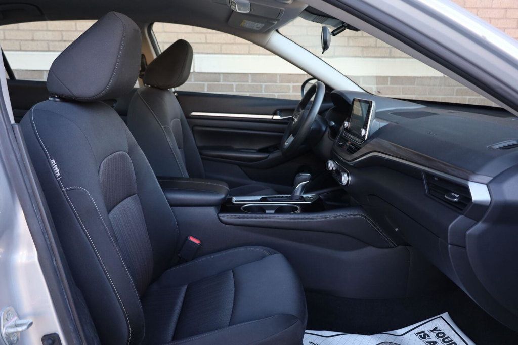 Nissan Altima photo 26