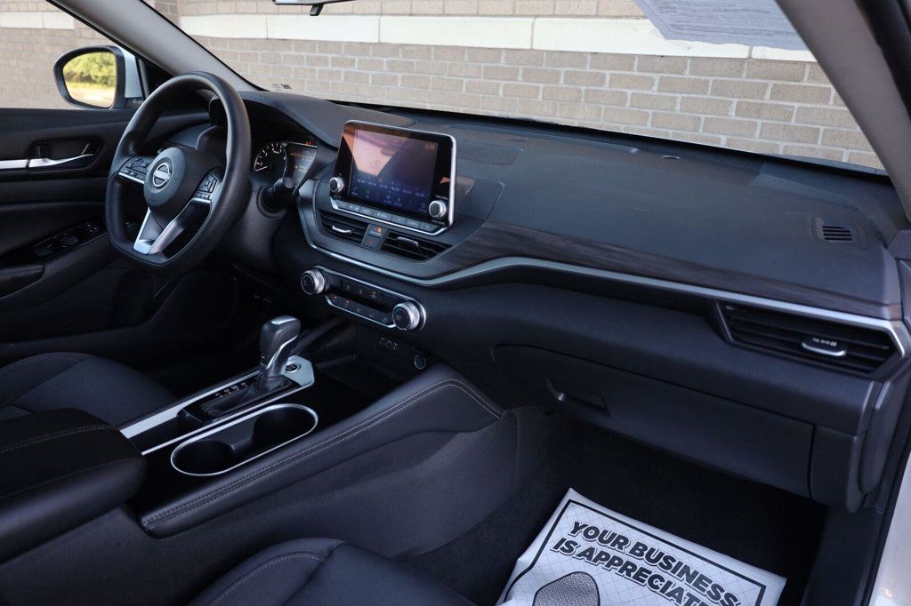 Nissan Altima photo 28