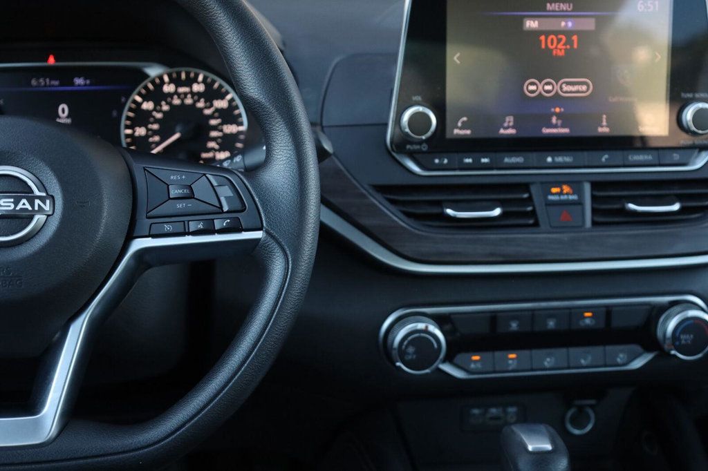Nissan Altima photo 32