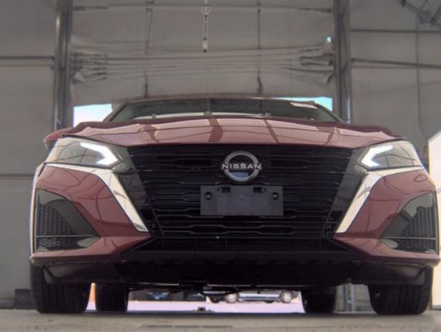 2023 Nissan Altima 2.5 SV AWD Sedan - 23081493 - 3