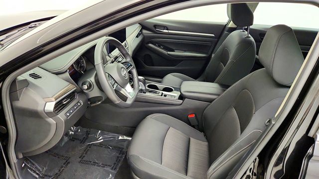 2023 Nissan Altima 2.5 SV AWD Sedan w/ Premium Pkg, Moonroof & ProPILOT Assist - 23097105 - 18