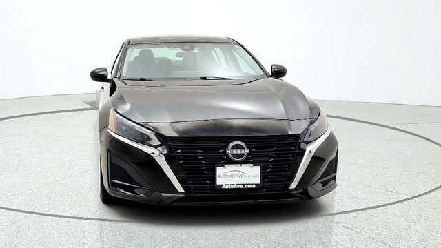 2023 Nissan Altima 2.5 SV AWD Sedan w/ Premium Pkg, Moonroof & ProPILOT Assist - 23097105 - 1