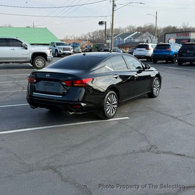 2023 Nissan Altima 2.5 SV AWD W/SV PREMIUM PACKAGE & APPLECARPLAY & MOONROOF - 22999379 - 15
