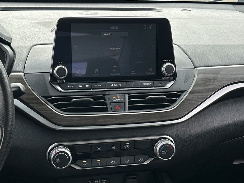 2023 Nissan Altima 2.5 SV Sedan - 22982508 - 15