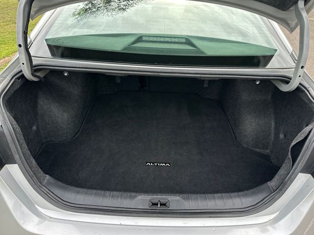 2023 Nissan Altima 2.5 SV Sedan - 22982508 - 19