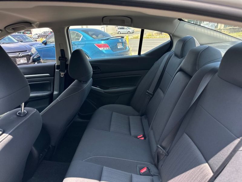 2023 Nissan Altima 2.5 SV Sedan - 23042305 - 14
