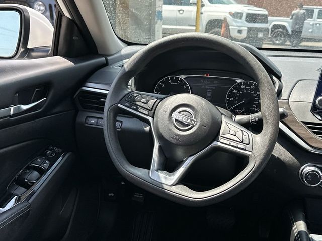 2023 Nissan Altima 2.5 SV Sedan - 23042305 - 16