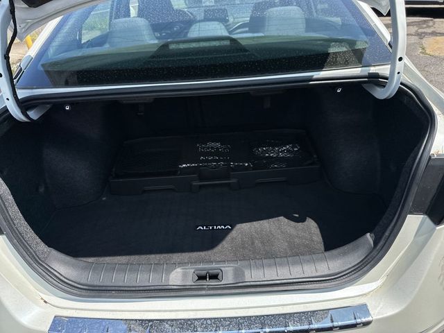 2023 Nissan Altima 2.5 SV Sedan - 23042305 - 19