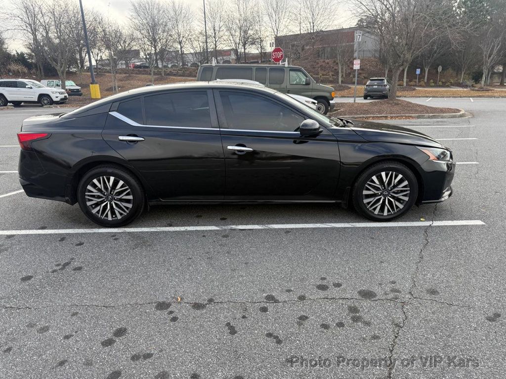 2023 Nissan Altima 2.5 SV Sedan - 22963315 - 3