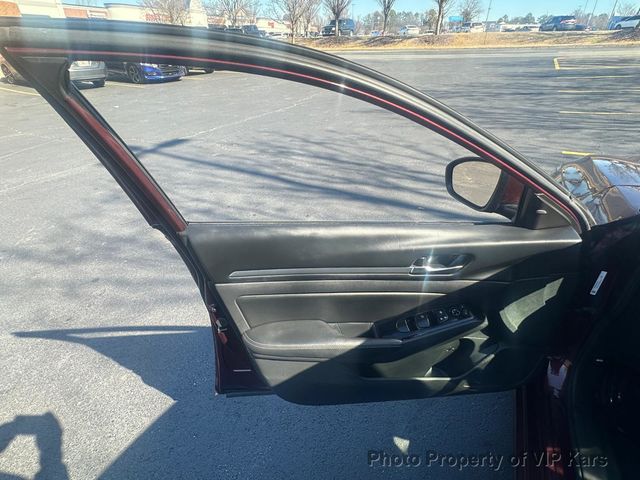 2023 Nissan Altima 2.5 SV Sedan - 22984358 - 10