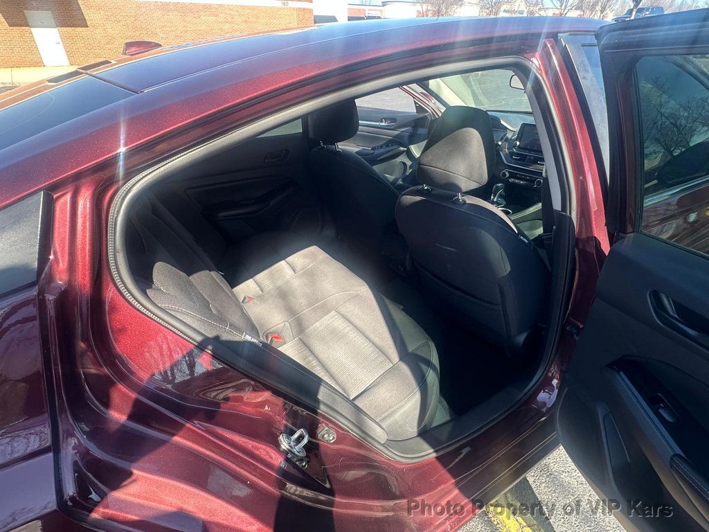 2023 Nissan Altima 2.5 SV Sedan - 22984358 - 12