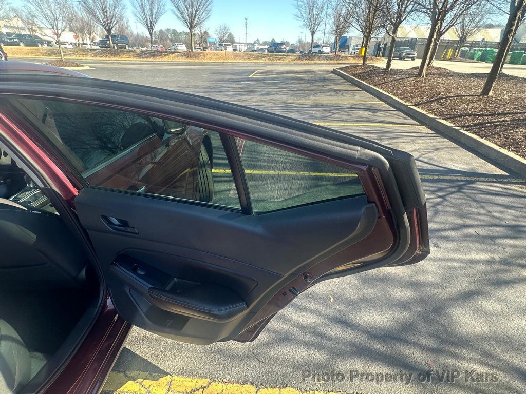 2023 Nissan Altima 2.5 SV Sedan - 22984358 - 13