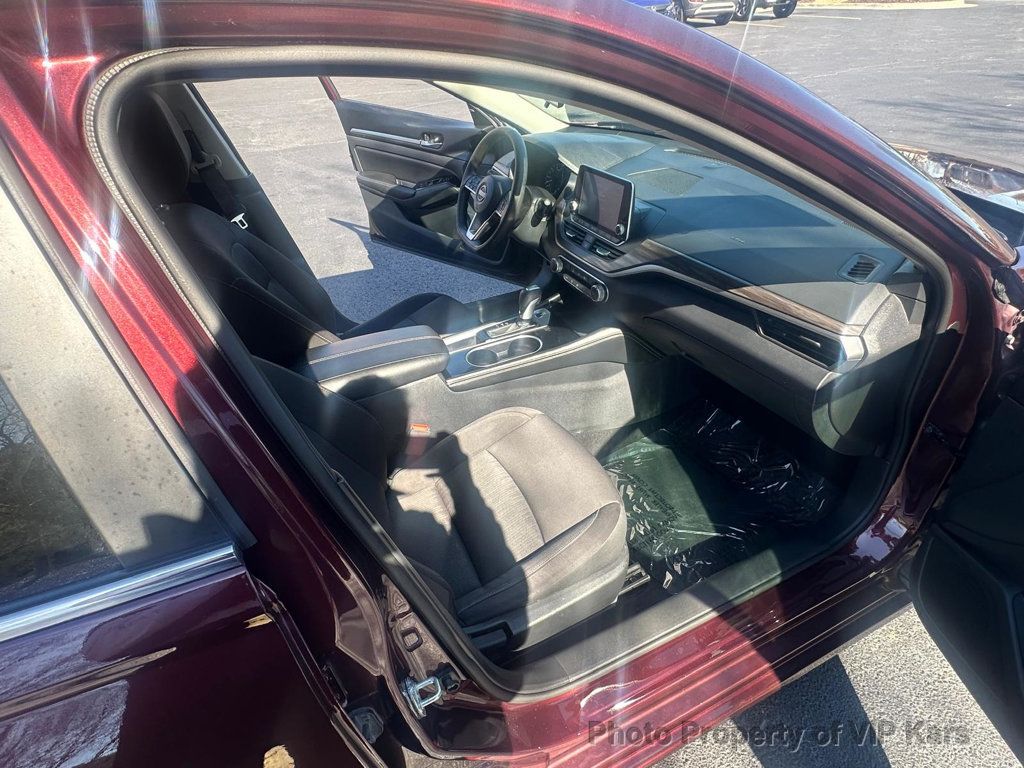 2023 Nissan Altima 2.5 SV Sedan - 22984358 - 16