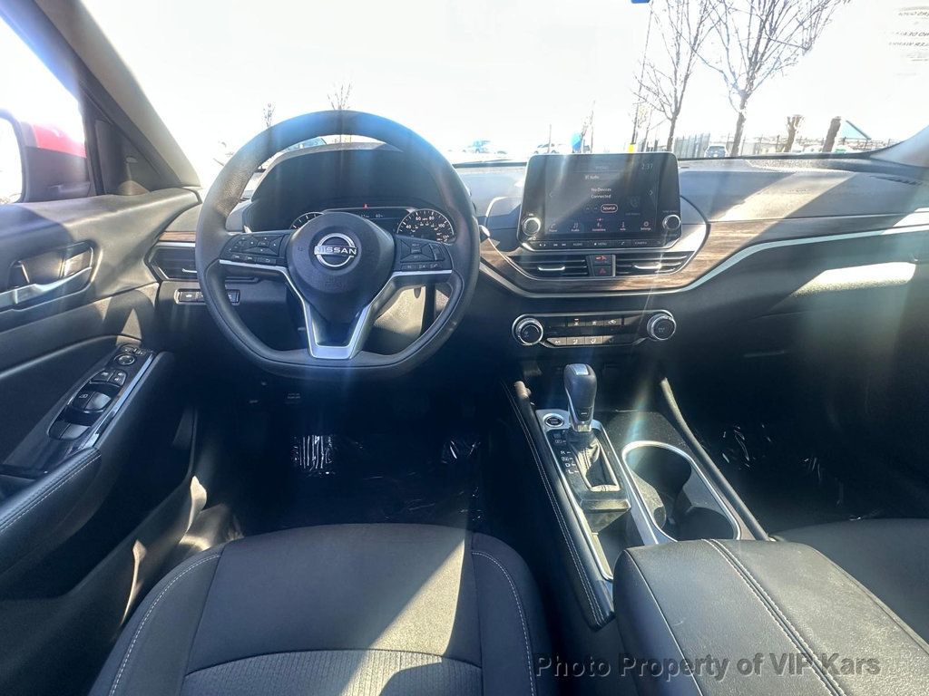 2023 Nissan Altima 2.5 SV Sedan - 22984358 - 18