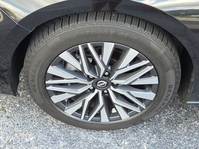 2023 Nissan Altima 2.5 SV Sedan - 23071255 - 30