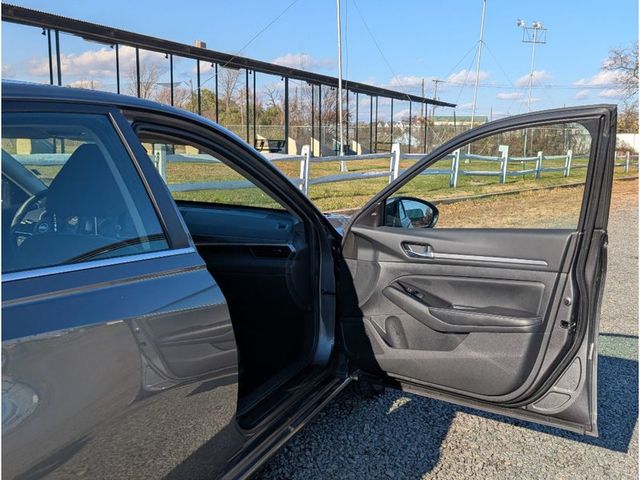 2023 Nissan Altima 2.5 SV Sedan - 22943905 - 10