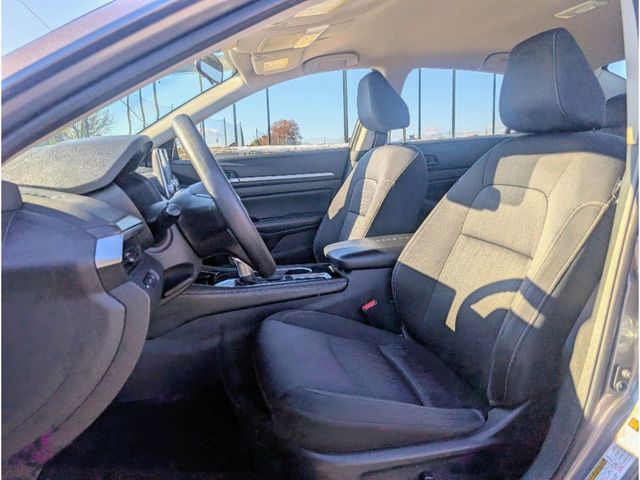 2023 Nissan Altima 2.5 SV Sedan - 22943905 - 13